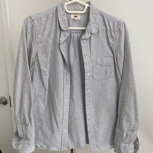 Levi's - button down shirt - Size S